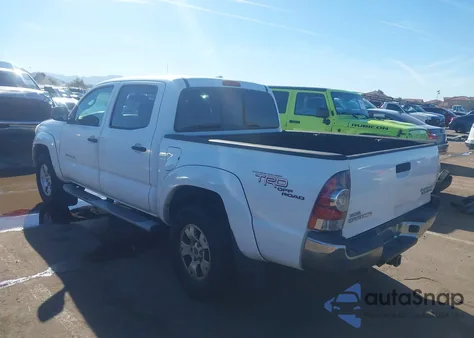 2010 Toyota Tacoma Prerunner V6 z USA, uszkodzony, nr VIN 3TMJU4GNXAM108478